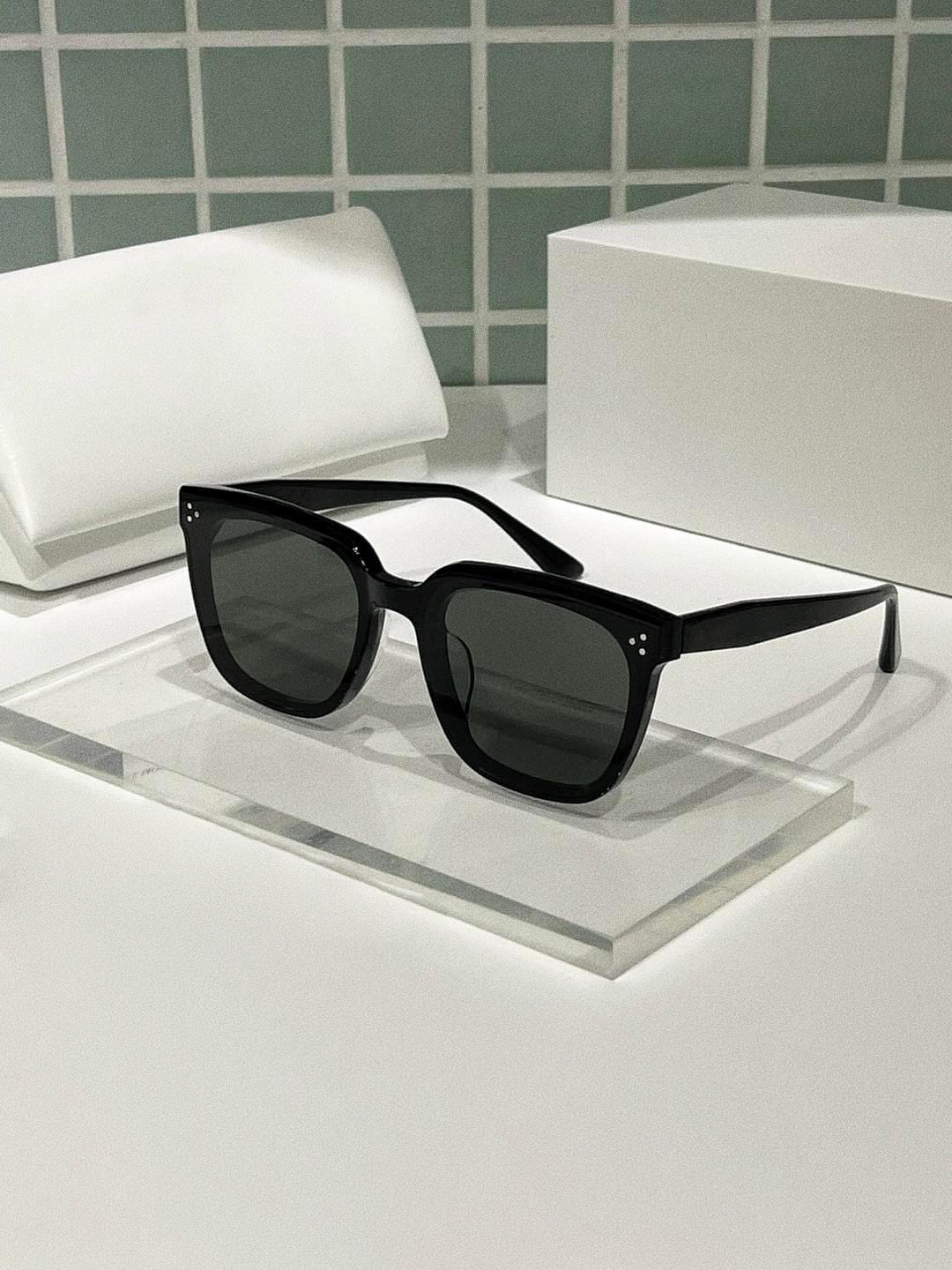 Mắt Kính Râm Nam Nữ Chống Nắng Kính Mắt Thời Trang Mặt Vuông Sang Trọng