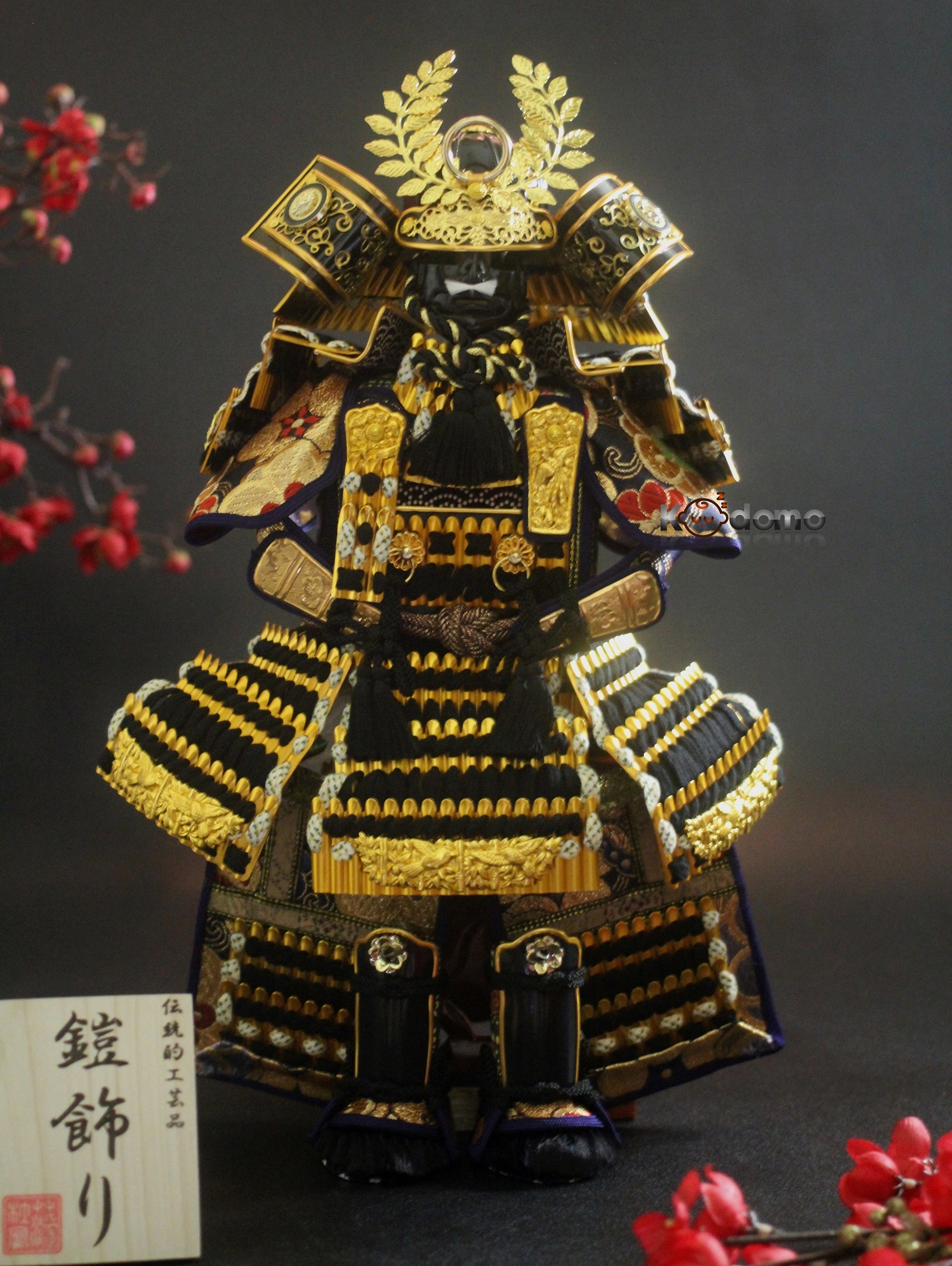 Với thiết kế áo giáp samurai cực kỳ ấn tượng và độc đáo, các tín đồ mê anime sẽ không thể bỏ qua bức ảnh về áo giáp samurai này. Nhấp chuột và chiêm ngưỡng nhé!
