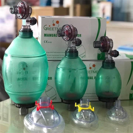 Bóp bóng hỗ trợ hô hấp dùng cho cấp cứu trẻ sơ sinh/trẻ em/ người lớn. công dụng: hỗ trợ hô hấp cho bệnh nhận. -kích thước: +size s: trẻ sơ sinh +size m: trẻ em. +size l: người lớn.