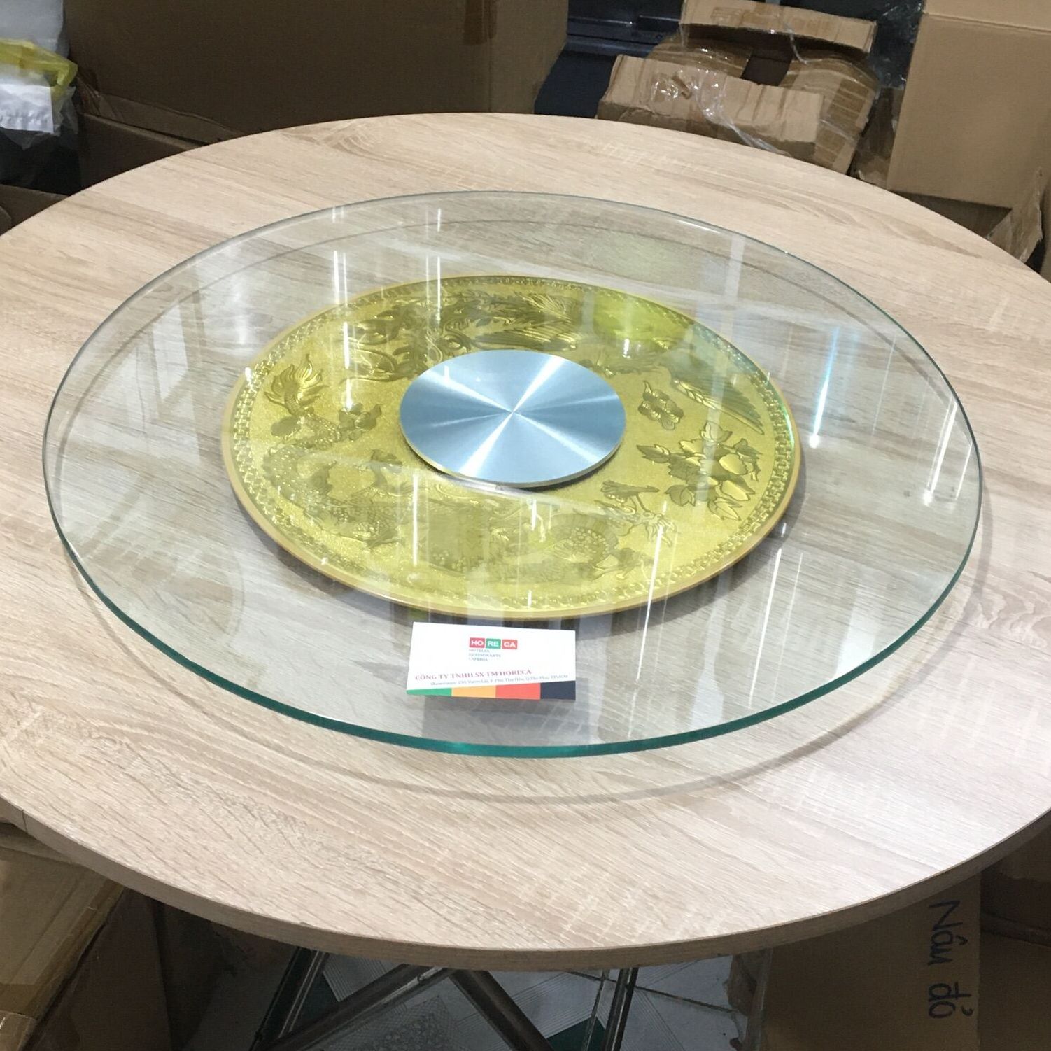mâm xoay bàn ăn rồng phụng vàng 90cm, bộ mâm xoay bàn ăn đã bao gồm đế xoay và kính cường lực dày 10ly, mài bóng cạnh