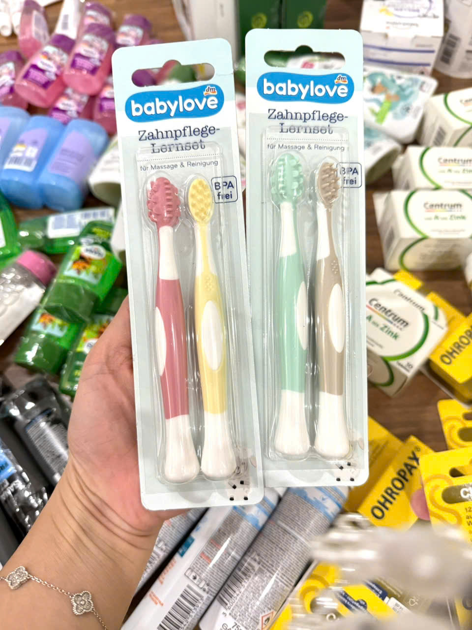 Bàn chải chăm sóc răng nướu cho bé từ 6 tháng tuổi Babylove - hàng Đức Giá  333,000 Đồng*Miễn phí vận chuyển