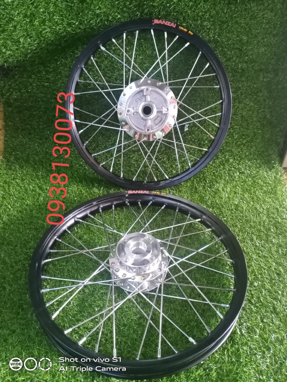 # BỘ BÁNH CÂM GẮN EX 135 NIỀN NHÔM THÁI LAN CÂM ĐÙM MẠ CROM AE QUAN TÂM SẢN PHẨM VUI LÒNG LIÊN HỆ QUA SỐ ĐT IN TRÊN SẢN PHẨM