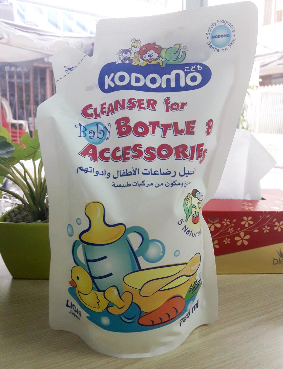 Nước rửa bình sữa Kodomo túi 700ml Thái Lan