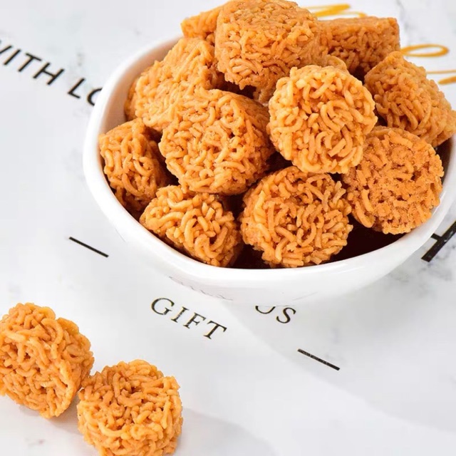 Snack mì cay giòn giòn thơm ngon