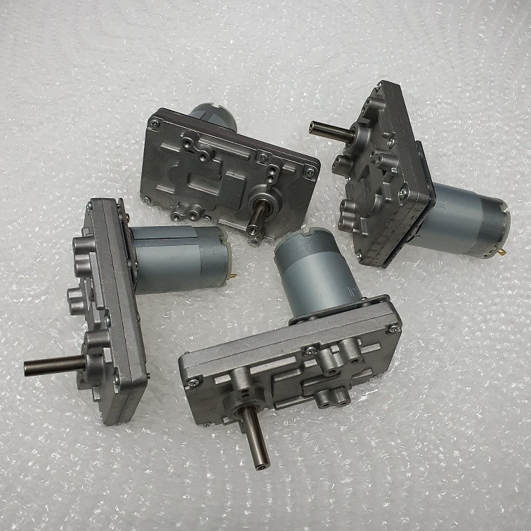Động cơ giảm tốc 12V-45 vòng/phút trục 8mm bánh răng thép