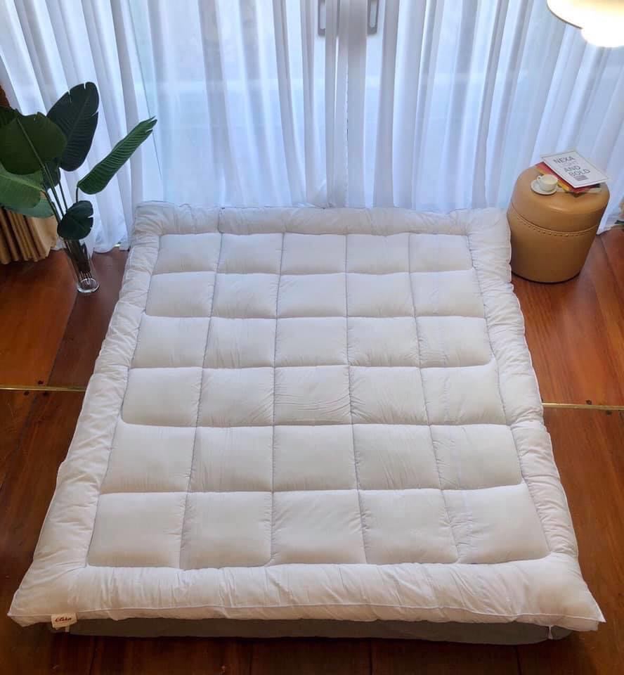 Tấm nệm topper êm ái, ấm áp cho mùa lạnh dày 7cm KT 1.6 x 2m