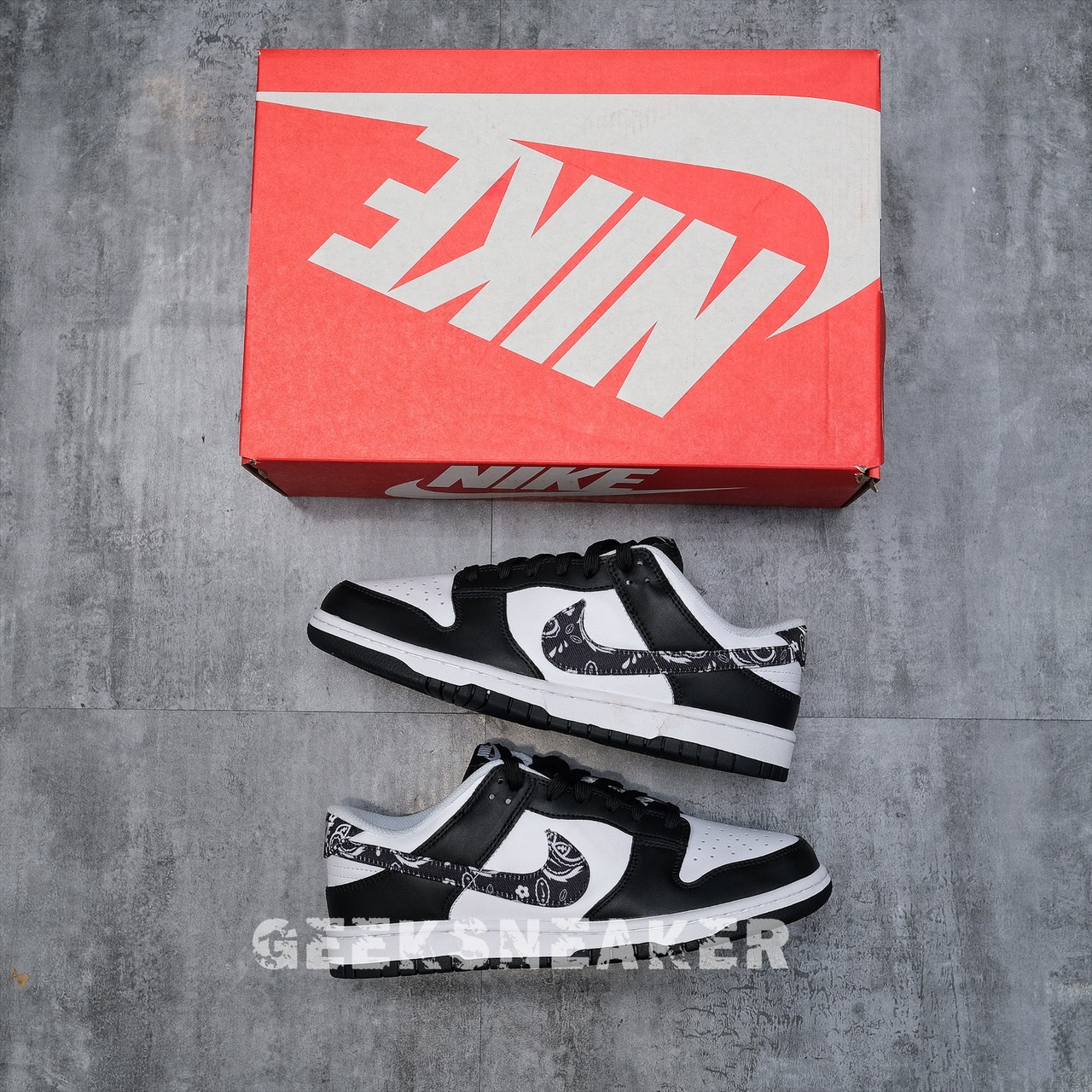 Giày Dunk Low Black Paisley