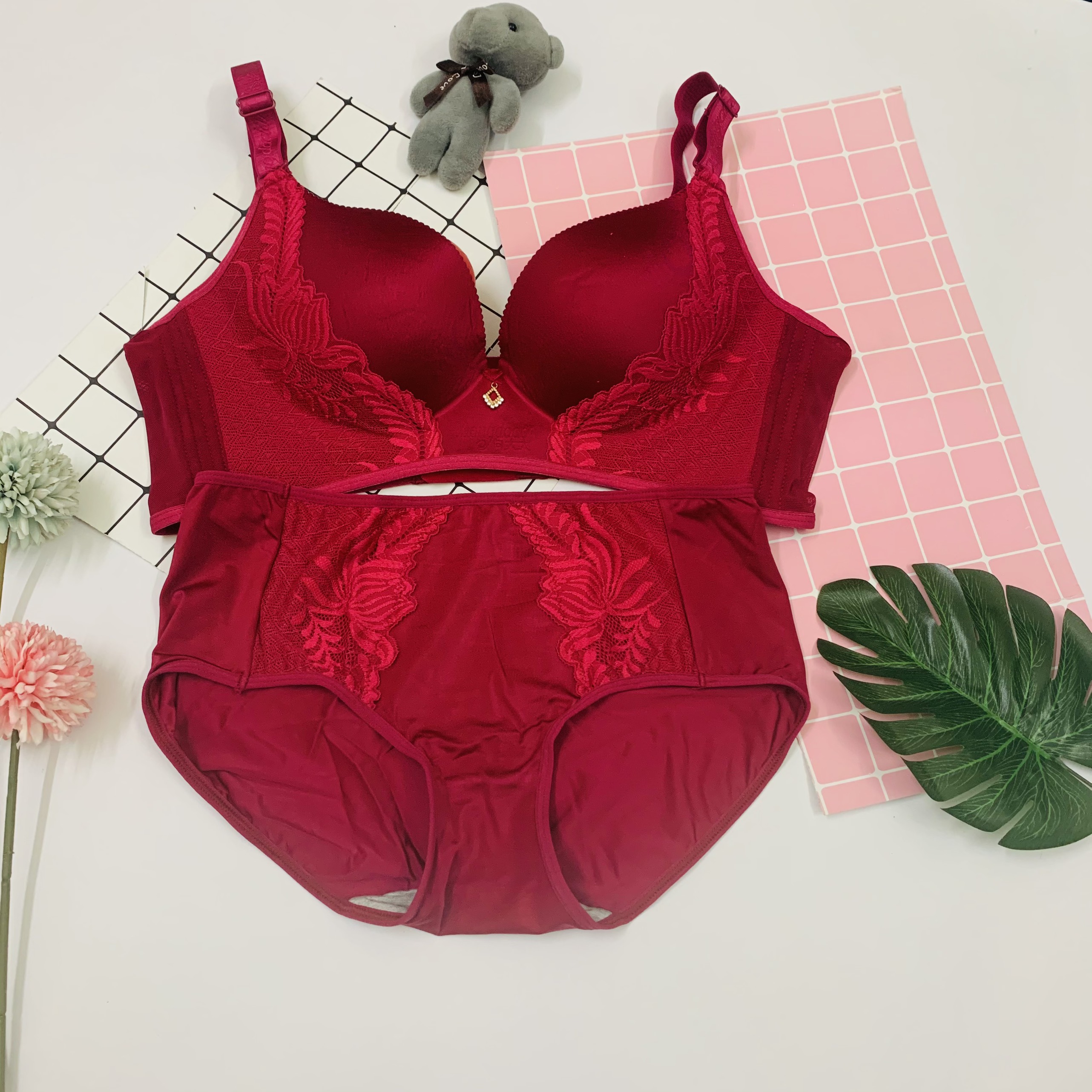 Bộ đồ lót đúc su phối ren nâng ngực không gọng cao cấp