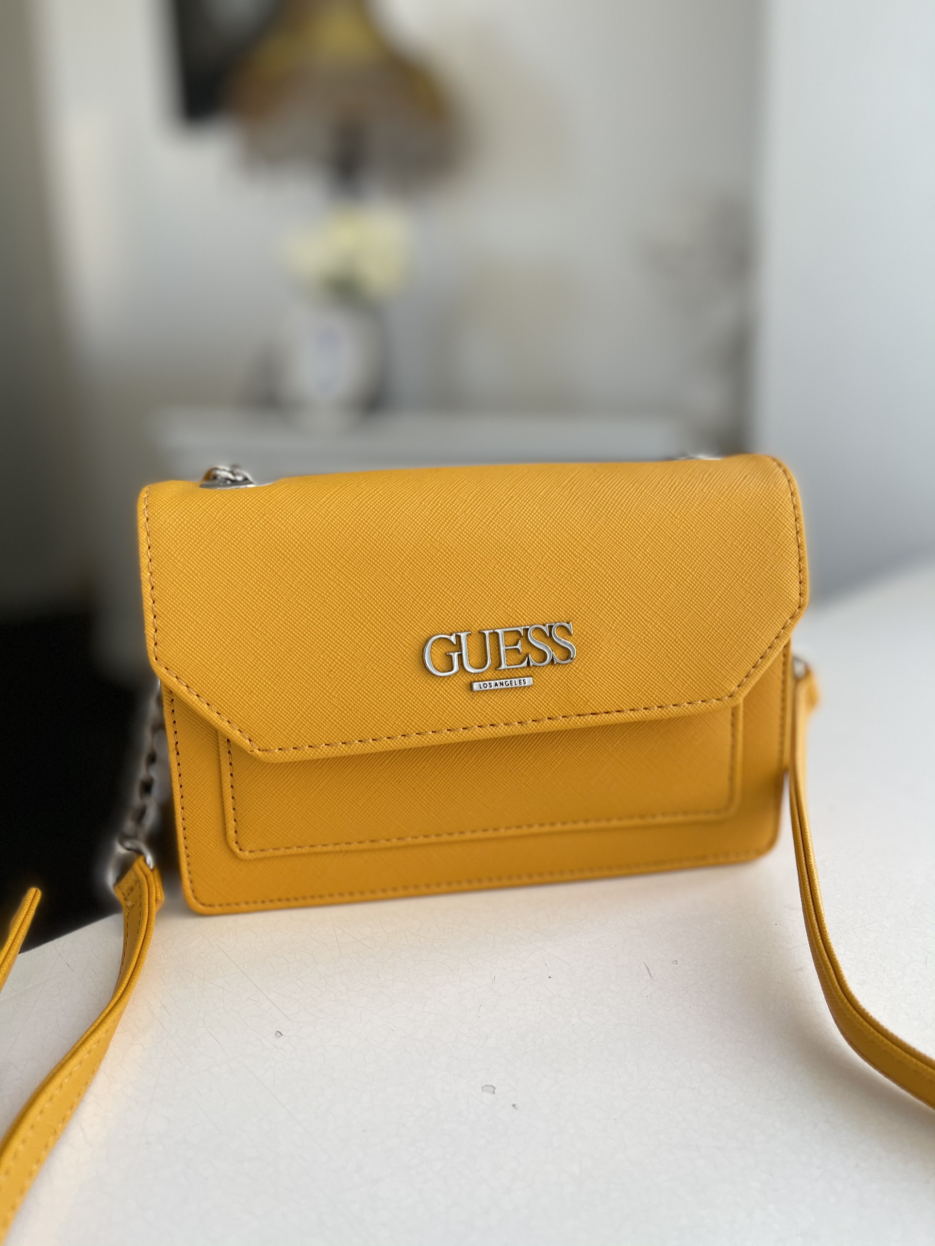 Túi Guess Mini xinh cực kỳ luôn nha