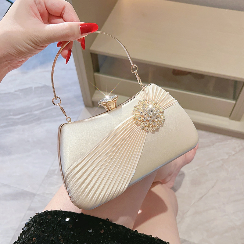 Ví Cầm Tay Dự Tiệc Đính Đá Sang Trọng – Túi Clutch Kèm Dây Đeo Vai LILA CHX35