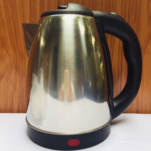 Ấm siêu tốc 1,8 lít giá siêu rẻ