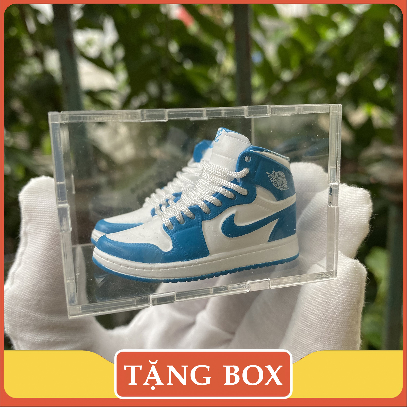 Móc khóa giày jordan 1 retro unc tỉ lệ 1:6 j21