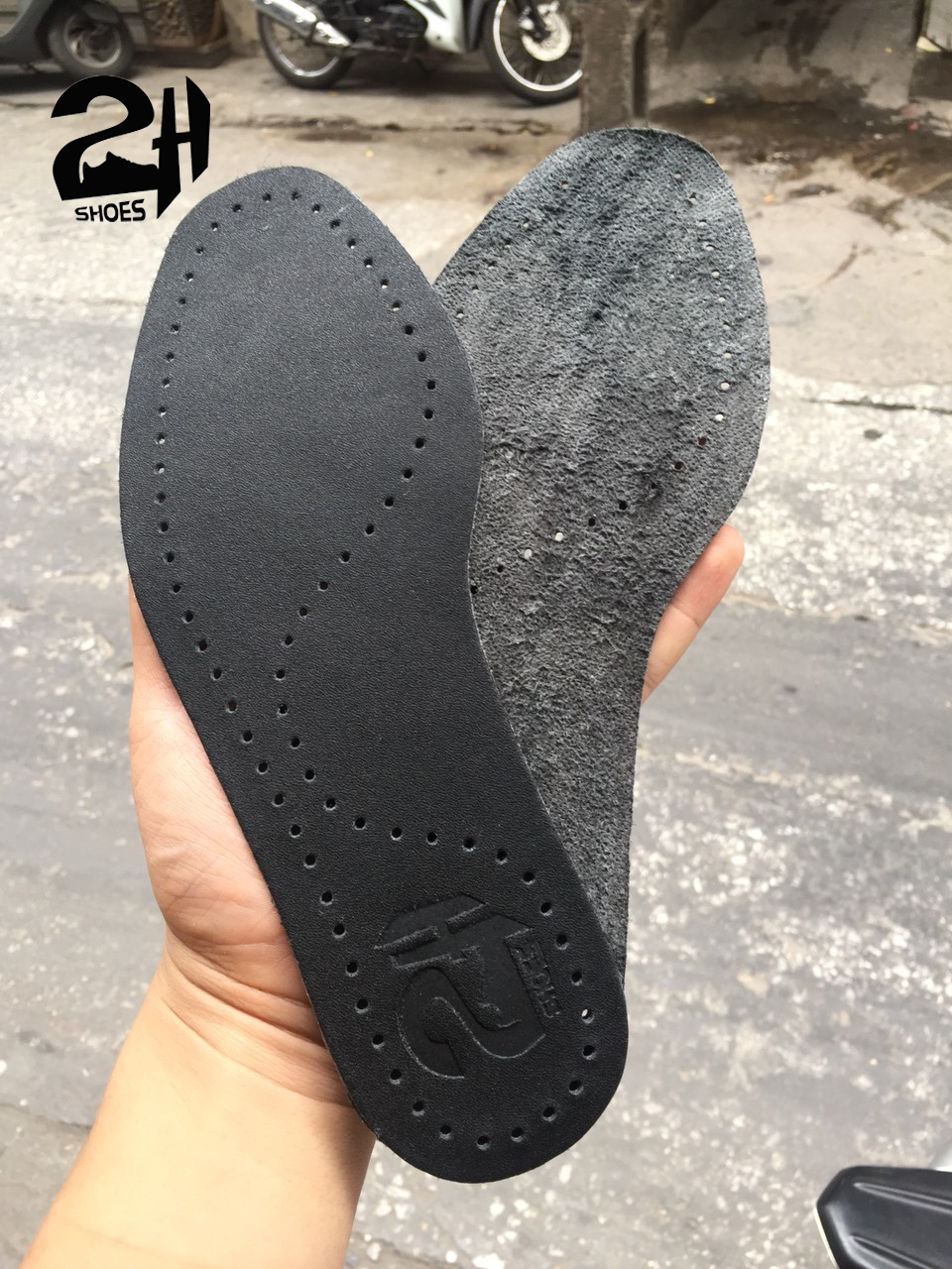 Lót giầy bằng da bò nguyên tấm cao cấp có lỗ thoáng khí, mát chân SHOES 2H ( Bảo hành 5 năm)