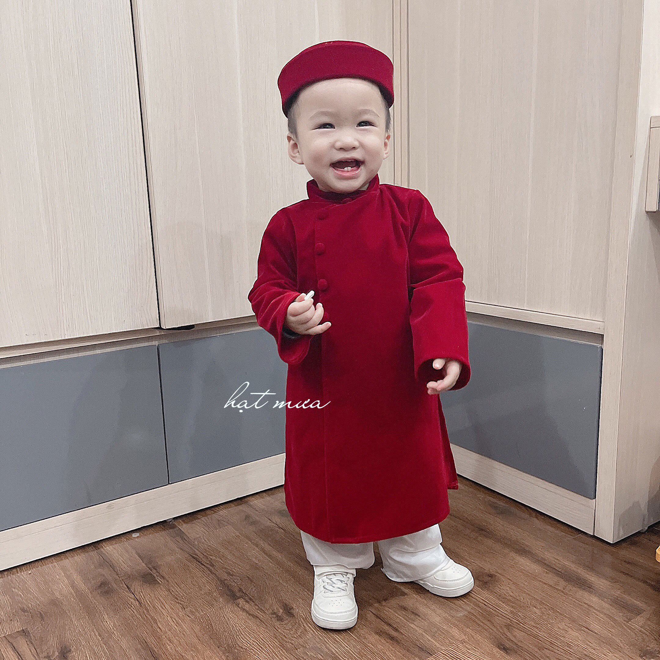 Set áo dài nhung Phú Quý màu đỏ đô cho bé trai