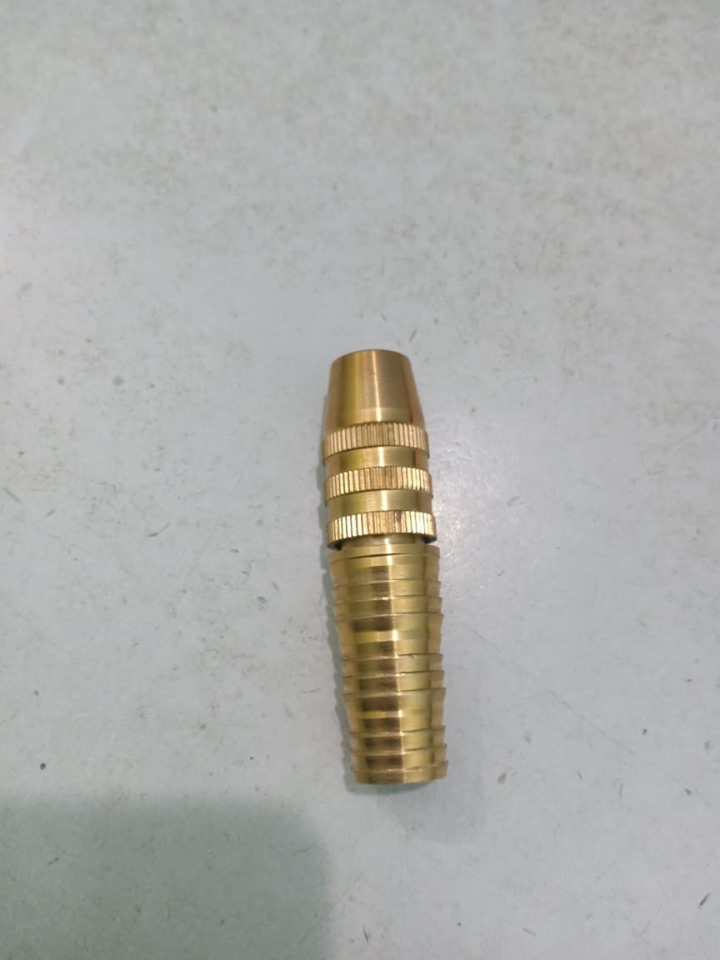 1 chiếc Đầu vòi rửa xe,béc rửa xe, tưới cây bằng đồng điều chỉnh được tia nước