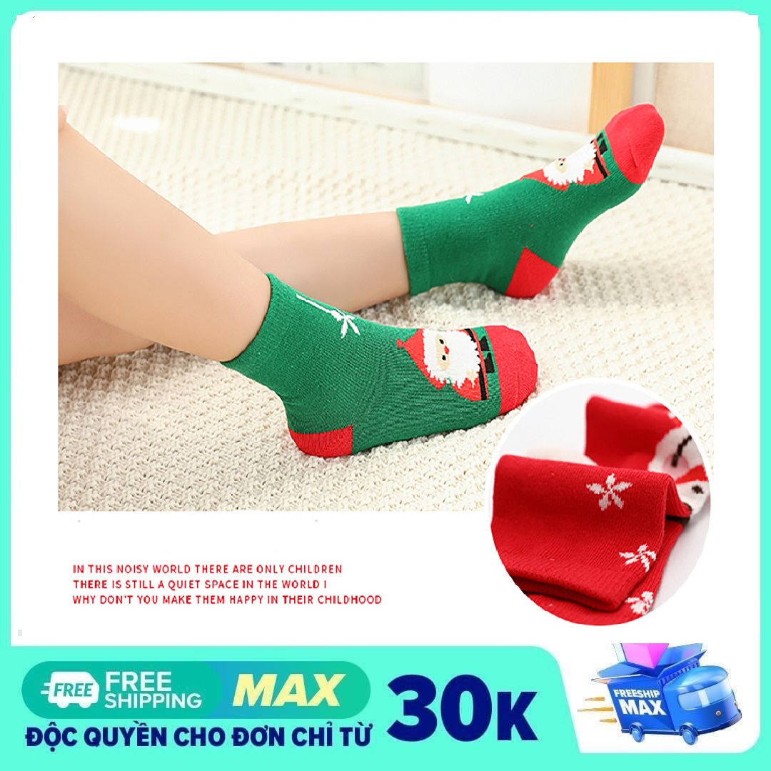 Tất Noel cho bé với hoạt tiết giáng sinh dễ thương
