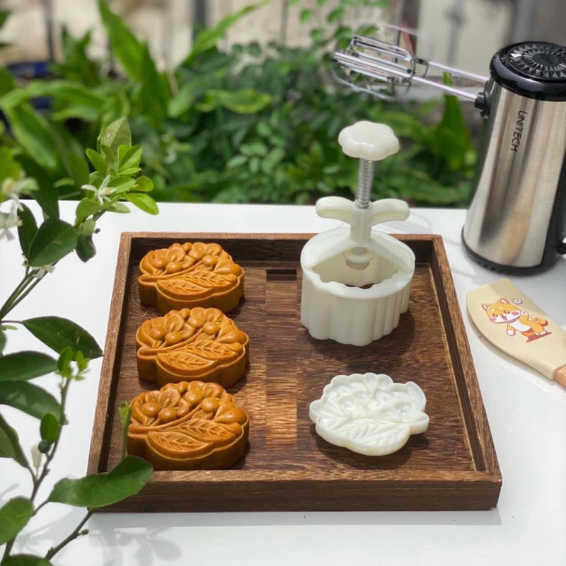 Khuôn bánh trung thu 150g - hình hoa lê - mai tứ quý - mẫu mới 2024