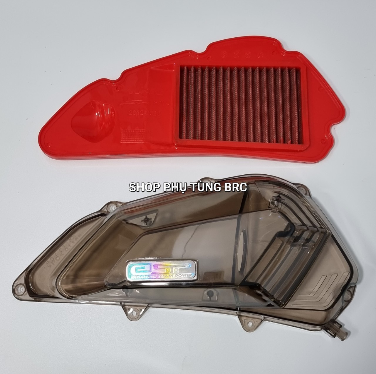 Phụ kiện ốp lọc gió nhựa trong dùng cho xe SH 2020 trở lên.