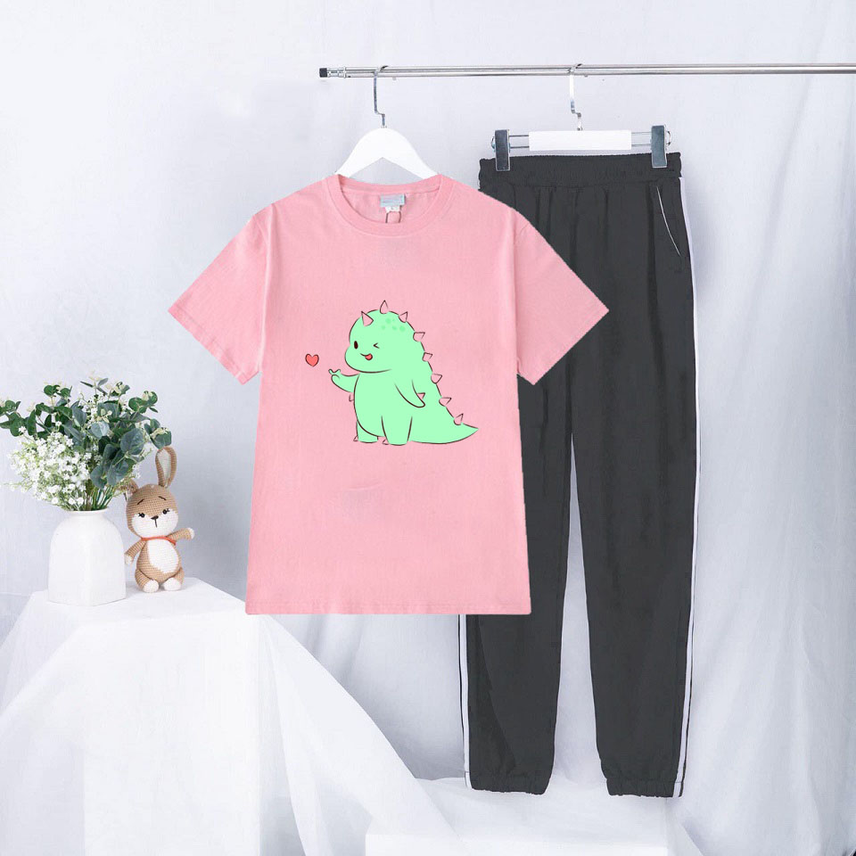 Sét Bộ Đồ Quần Áo Thời Trang Uzlzzang Nữ Ngắn Tay Mùa Hè Siêu Xinh Cute Mặc Đi Chơi Dạo Phố, Áo Hồng Cotton In Họat Hình 3D khủng Long Bắn Tim Quần Thun Sọc Bo Gấu Phong cách