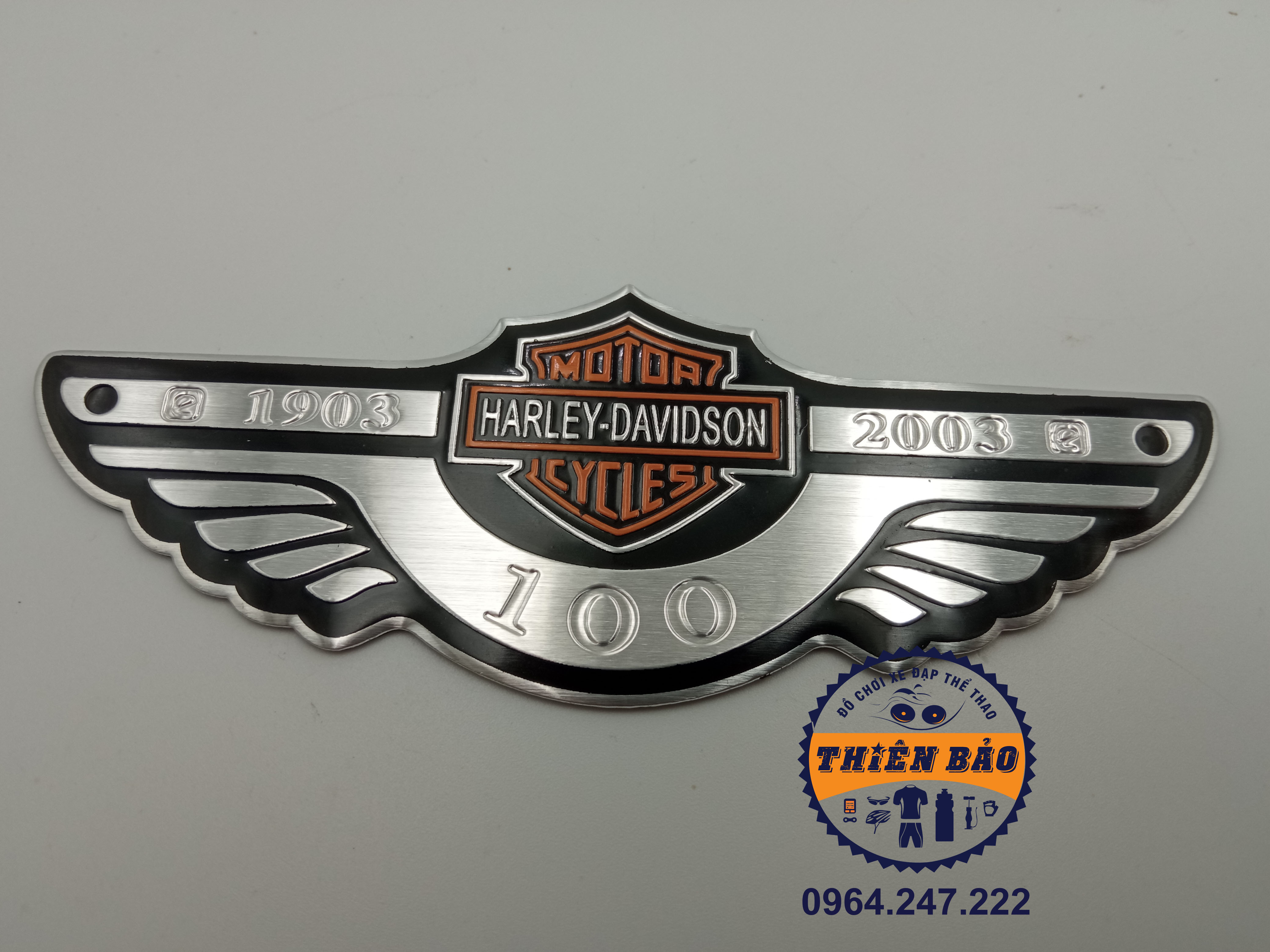 Tem dán xe máy Harley Davidson tem nhôm logo dán xe cánh bạc #15