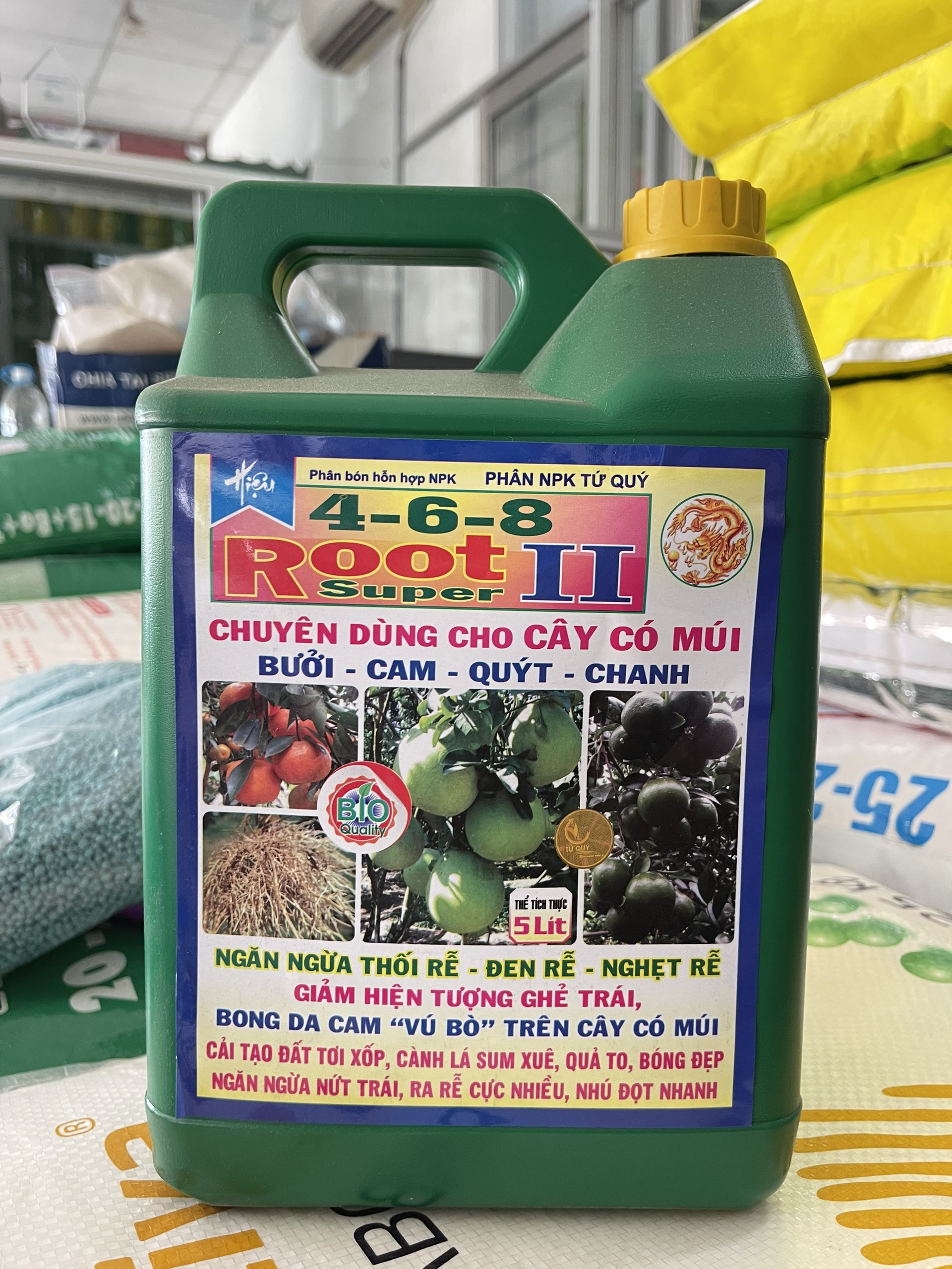 Phân bón root 2 siêu ra rễ, cải tạo đất can 5 lít