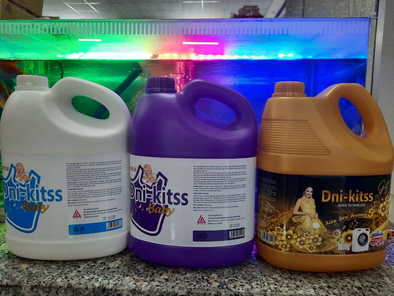 [Freeship]Nước giặt siêu đậm đặc siêu lưu hương DNI-KITSS ( 3600 ML )