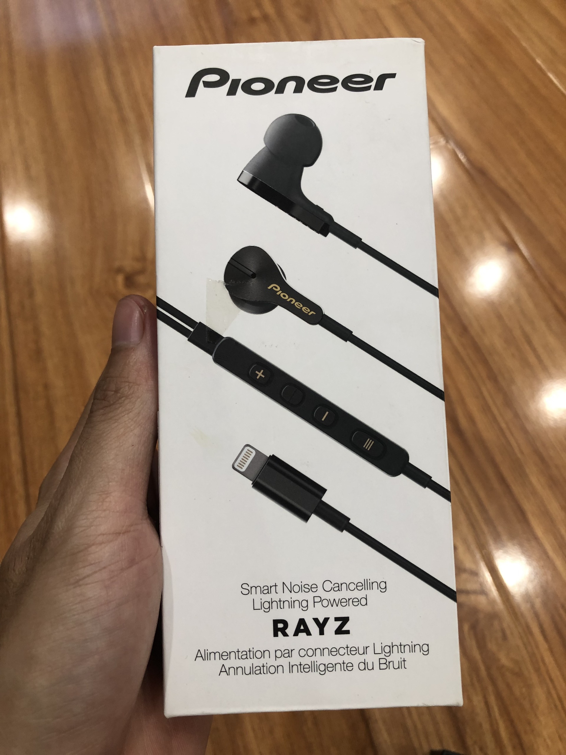 Tai nghe pioneer rayz chính hãng cho anh em Ai Phôn chơi nhạc lossless