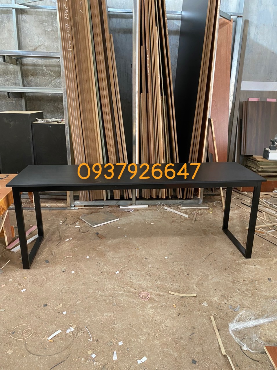 Bàn làm việc nhân viên văn phòng chân sắt dài 2m