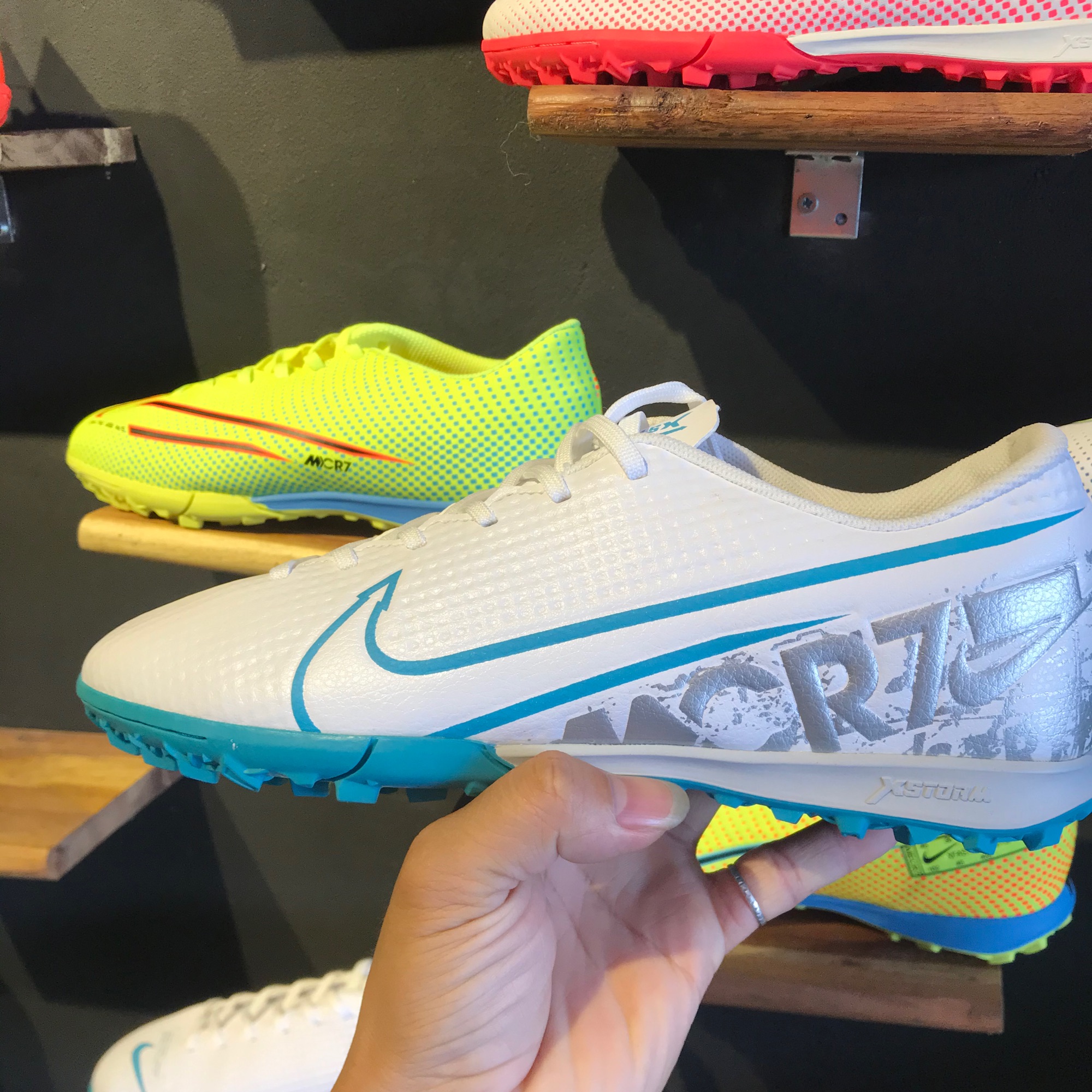 Giày bóng đá MCR7 sân cỏ nhân tạo