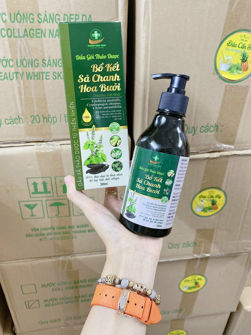 DẦU GỘI THẢO MỘC BỒ KẾT SẢ CHANH HOA BƯỞI THIÊN NHIÊN MỀM MƯỢT TÓC 300 ML