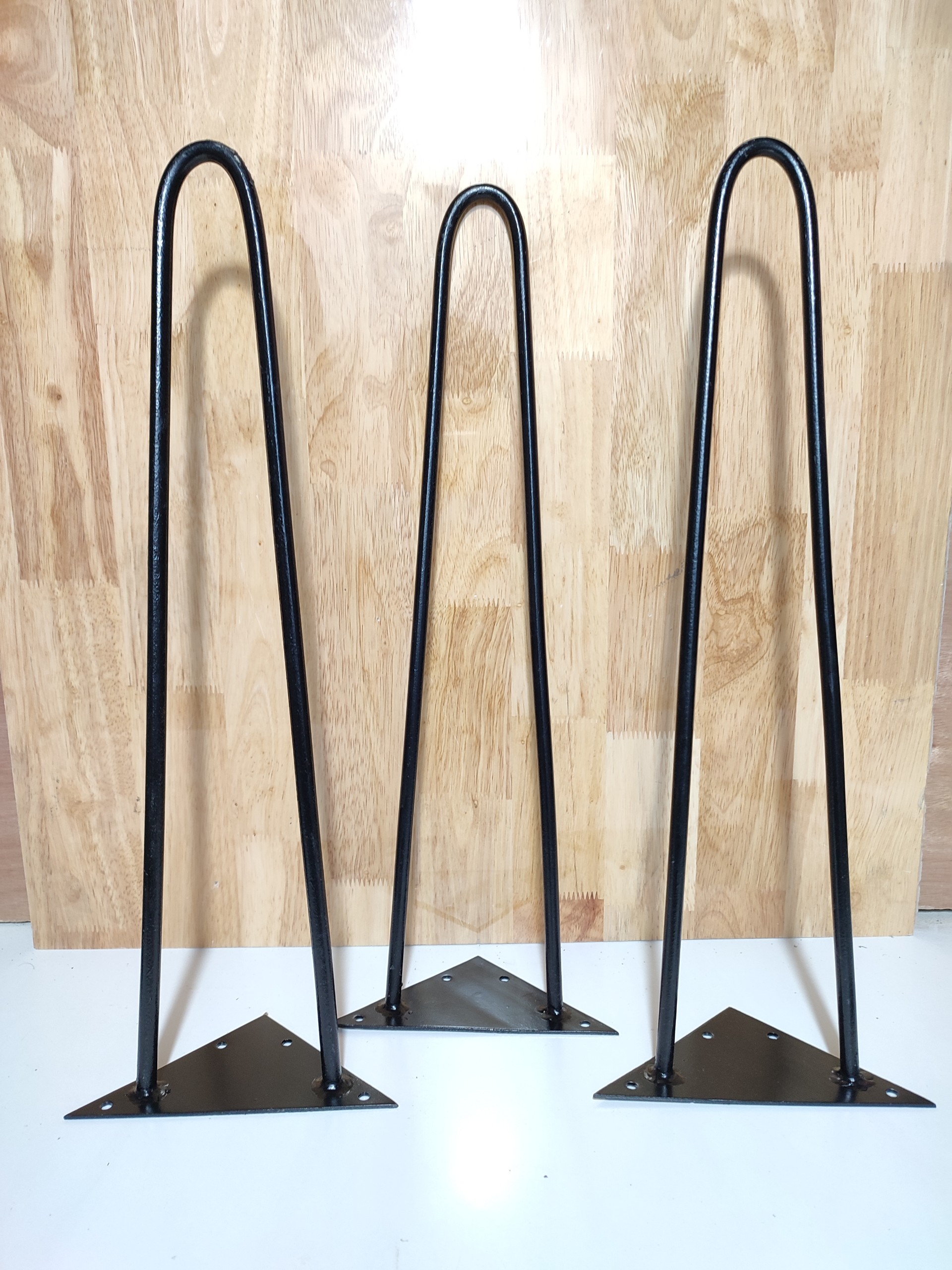 Bộ 3 chân sắt 60cm-sơn tĩnh điện-kèm ốc vít