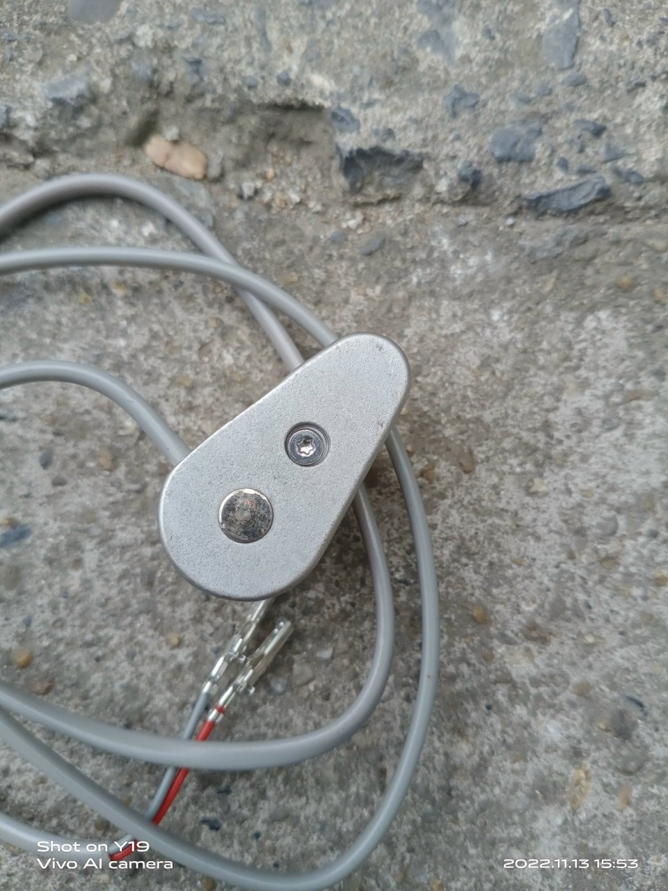 Kẹp hút chỉ máy may công nghiệp 1 kim, juki, jack,...