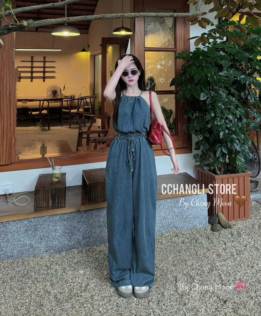 Jumpsuit jean cổ yếm dây choàng cổ chiết eo cực tôn dáng phong cách DX