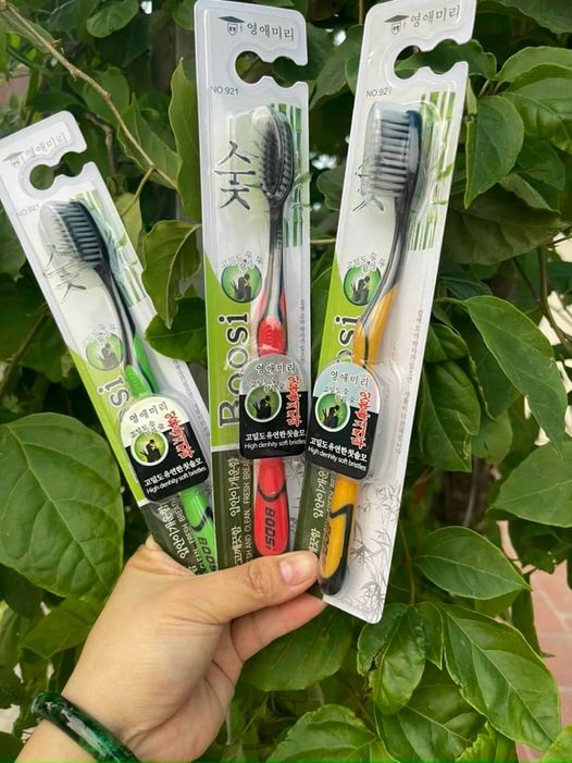Sét 10 cây bàn chải than tre hàn quốc