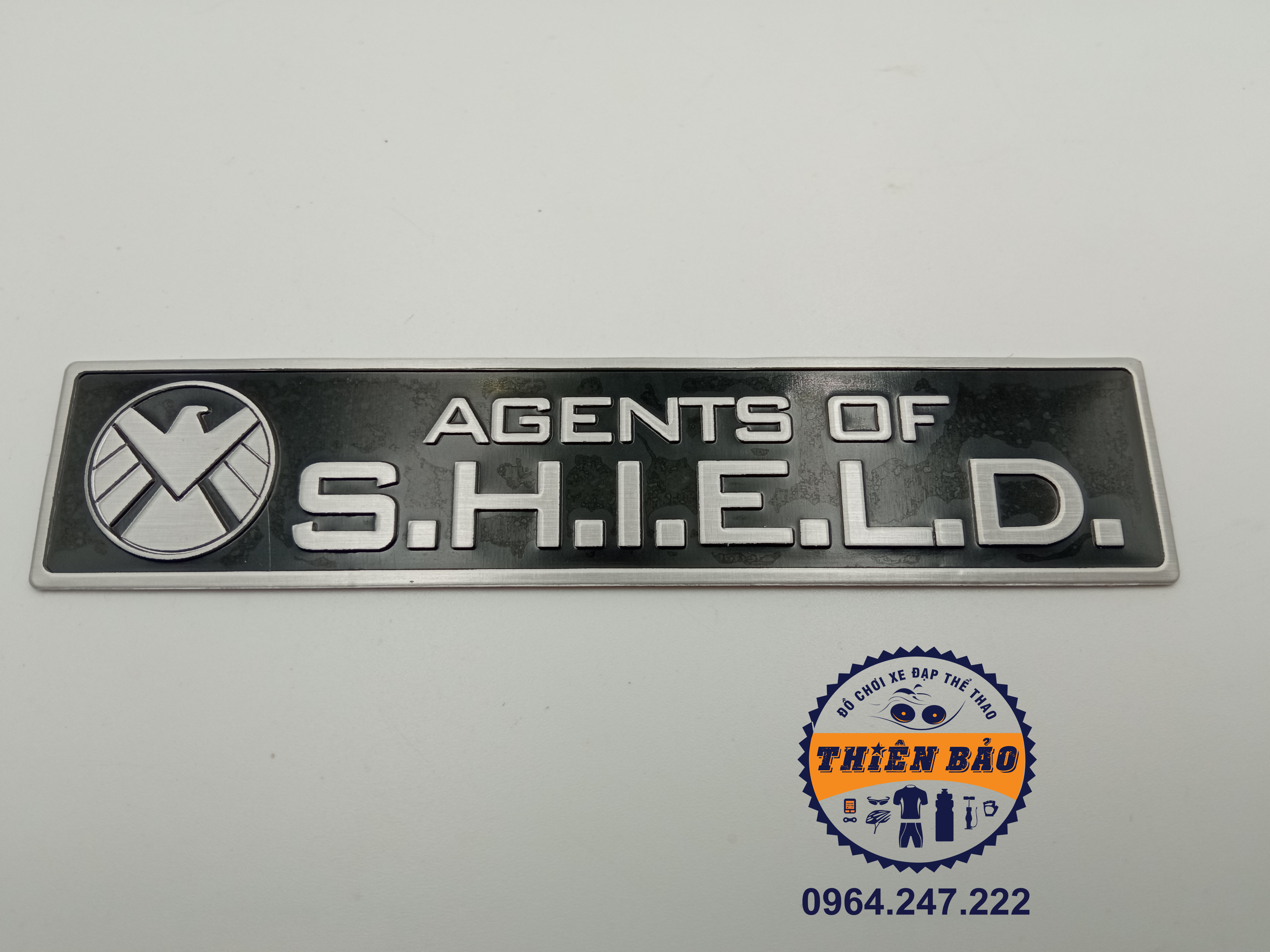 Tem nhôm Agents of Shiled Decal dán xe dài chữ bạc thân đen #12