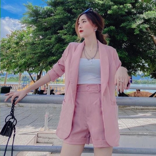 Set áo khoác vest và quần short hồng
