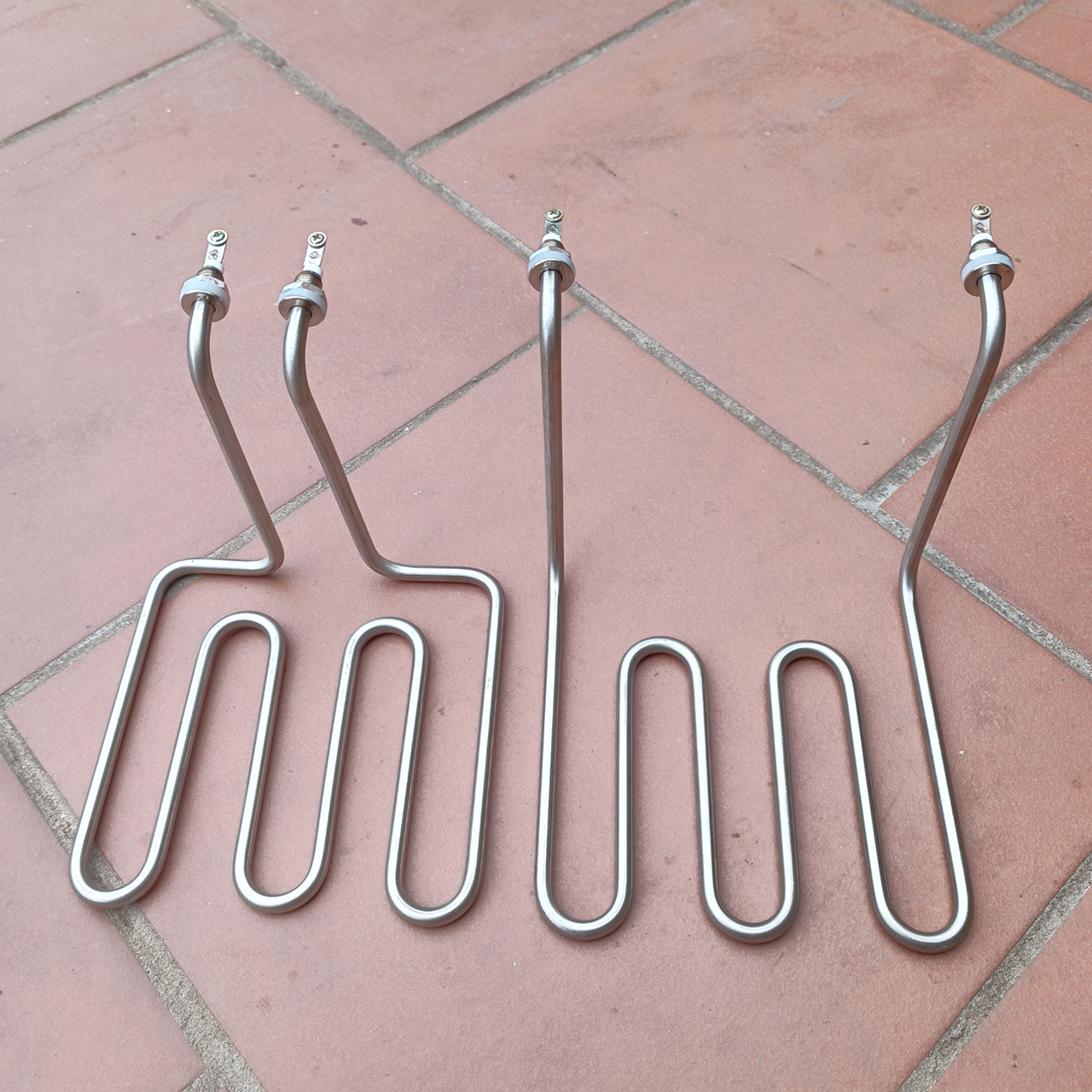 Thanh nhiệt cho bếp chiên ngập dầu công suất 2kw chất liệu inox 304 hàng tốt.