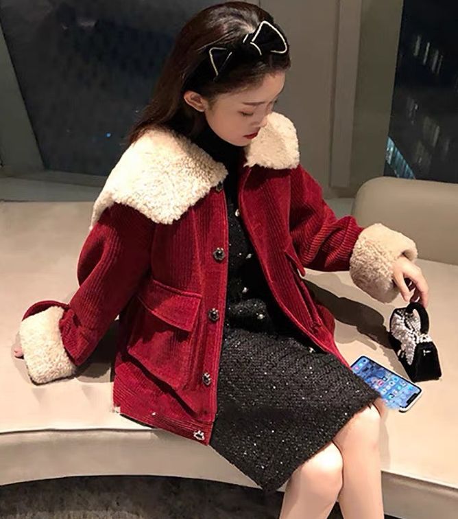 ÁO KHOÁC DẠ NHUNG LÓT LÔNG CỪU, ÁO KHOÁC NHUNG TĂM LÓT LÔNG SIÊU ẤM, ÁO KHOÁC DẠ CỔ LÔNG, ÁO KHOÁC DẠ NHUNG TÚI HỘP, ÁO KHOÁC DẠ HÀN QUỐC, ÁO KHOÁC DẠ QUẢNG CHÂU, ÁO KHOÁC LÔNG CỪU, ÁO KHOÁC MÙA ĐÔNG NỮ, CLOWE