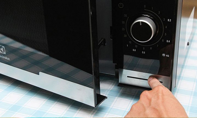 Lò vi sóng electrolux ems2382gri 23 lít