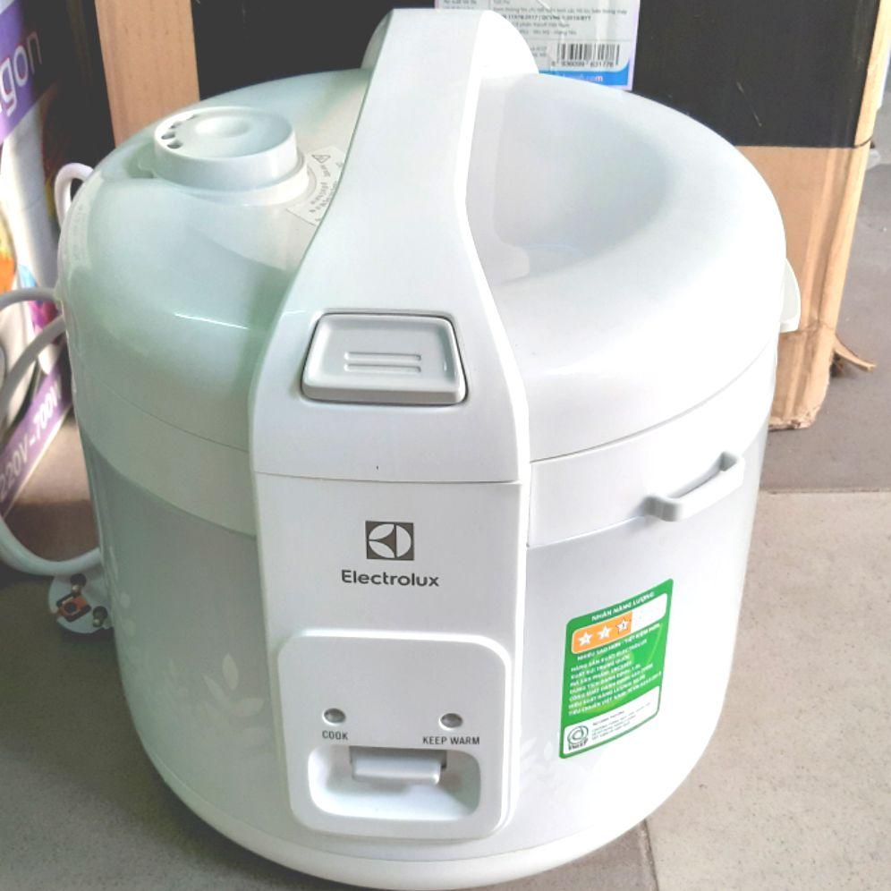 Nồi cơm điện Electrolux 1.8 lít ERC3305- hàng trưng bày