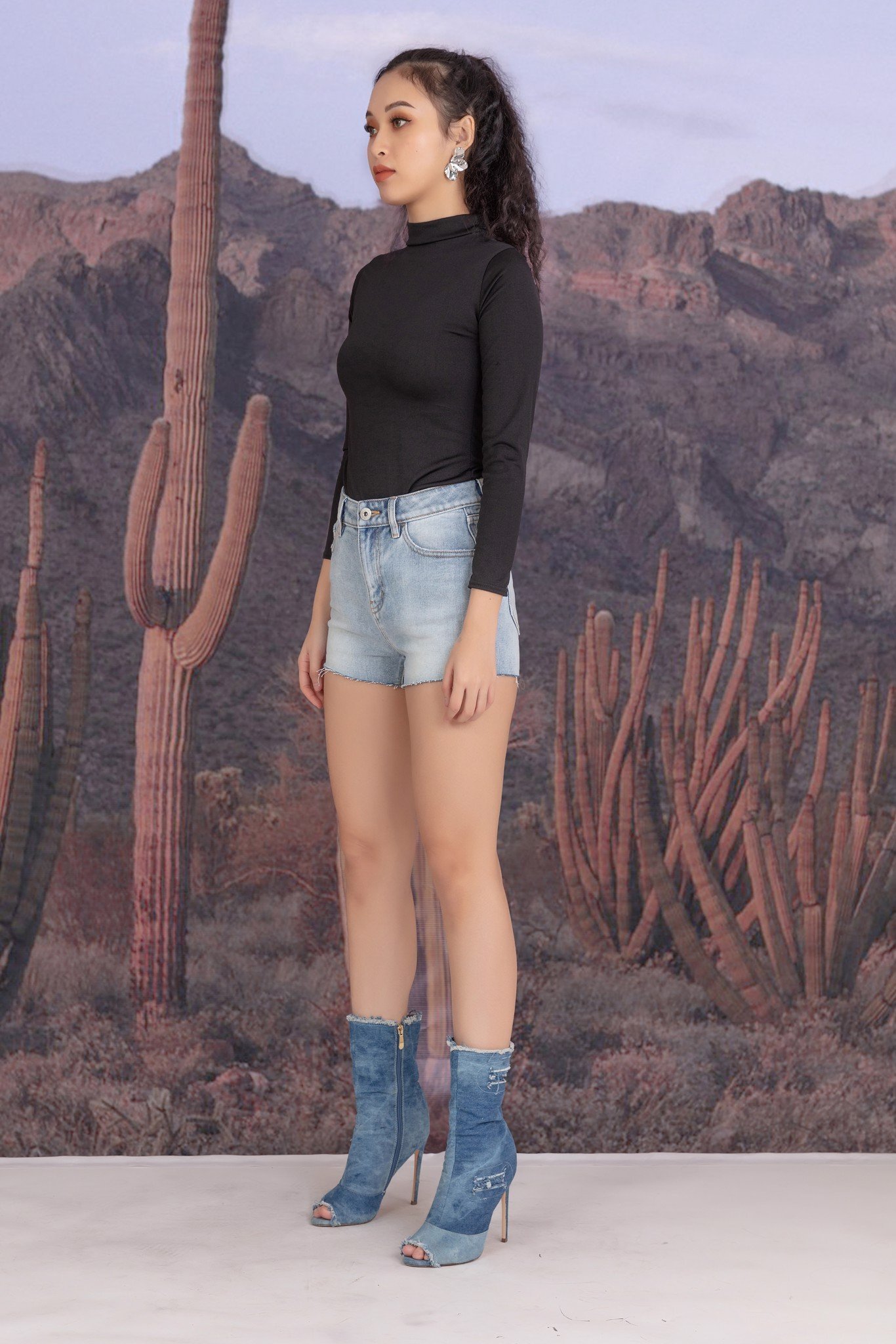 Quần short jeans nữ dáng đứng V-SIXTYFOUR - 120WD2102F2910