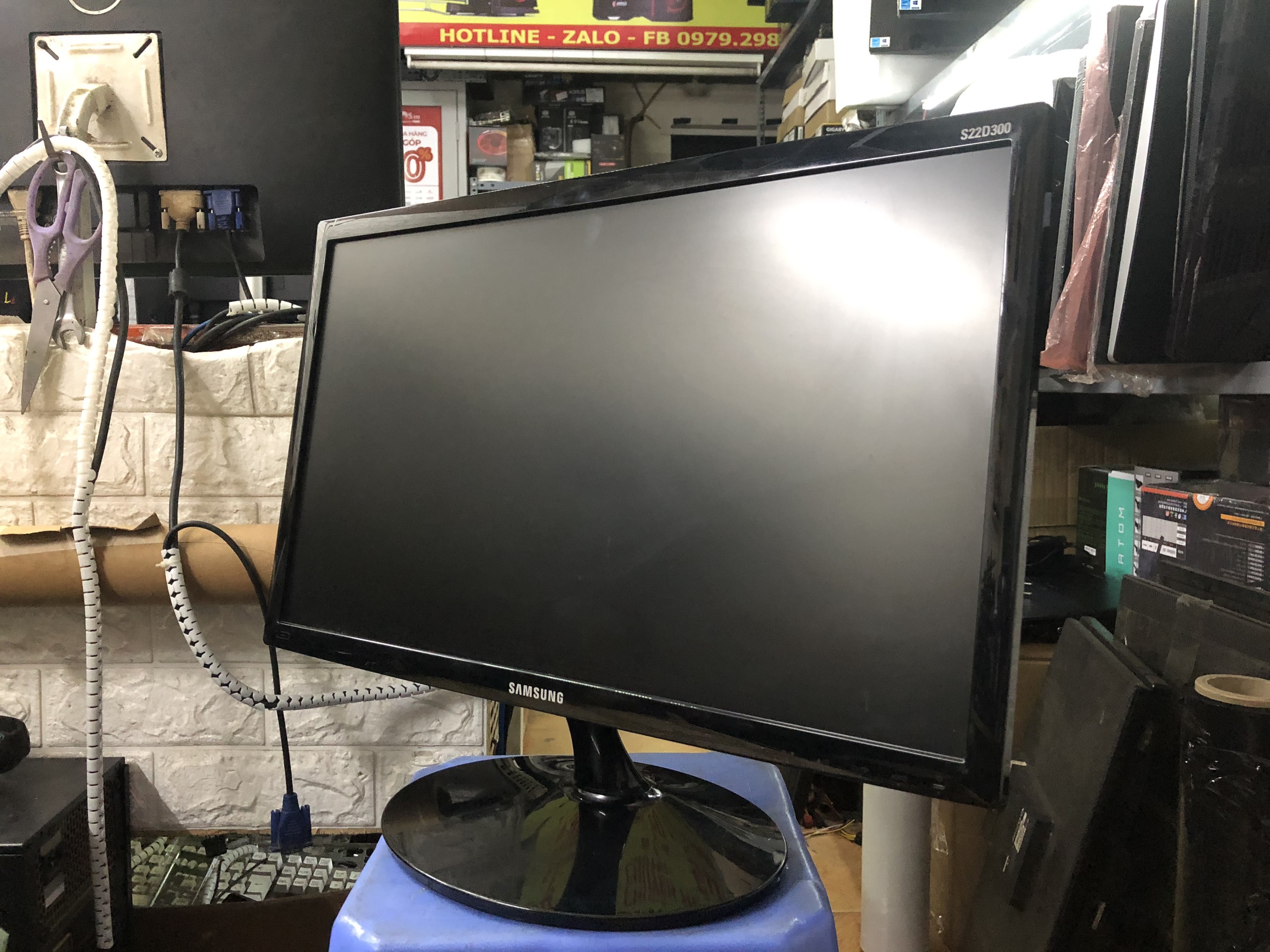 Màn hình Samsung S22D300 Led Full HD đẹp giá rẻ