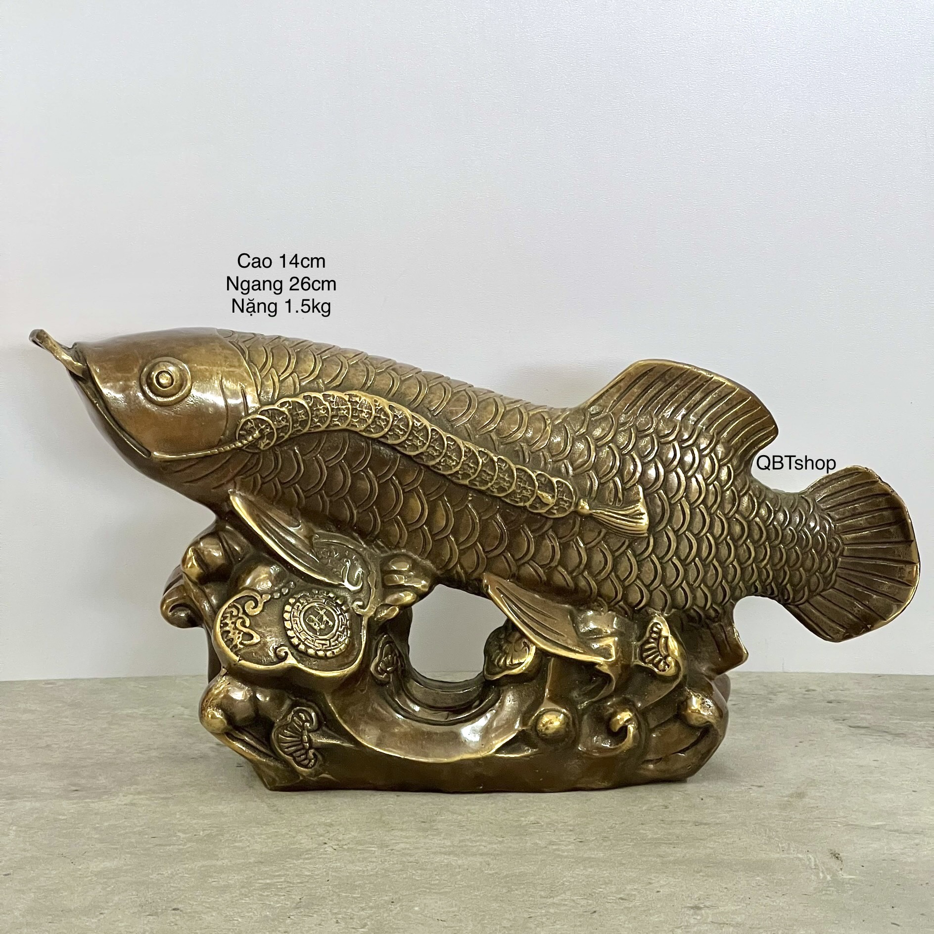 Cá kim long cởi gậy như ý bằng đồng