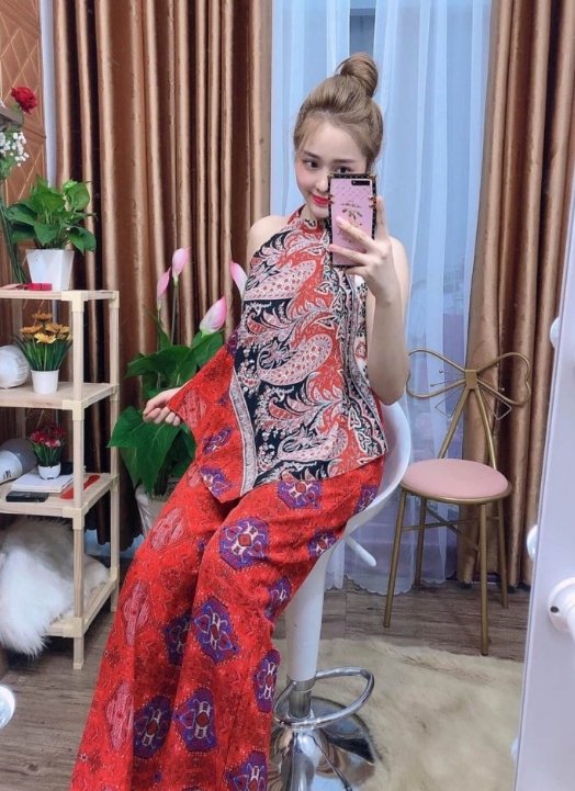 Set bộ nữ áo cổ yếm họa tiết quần dài ống rộng