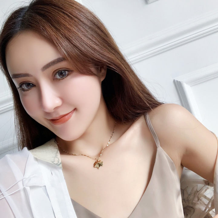 Dây Chuyền Nữ Titan Đơn Giản Giá Rẻ Đẹp Mặt Chiếc Lá Có 2 Màu Lựa Chọn - Vàng / Vàng Hồng - Đảm Bảo Không Đen, Không Rỉ Sét Vĩnh Viễn - VH385