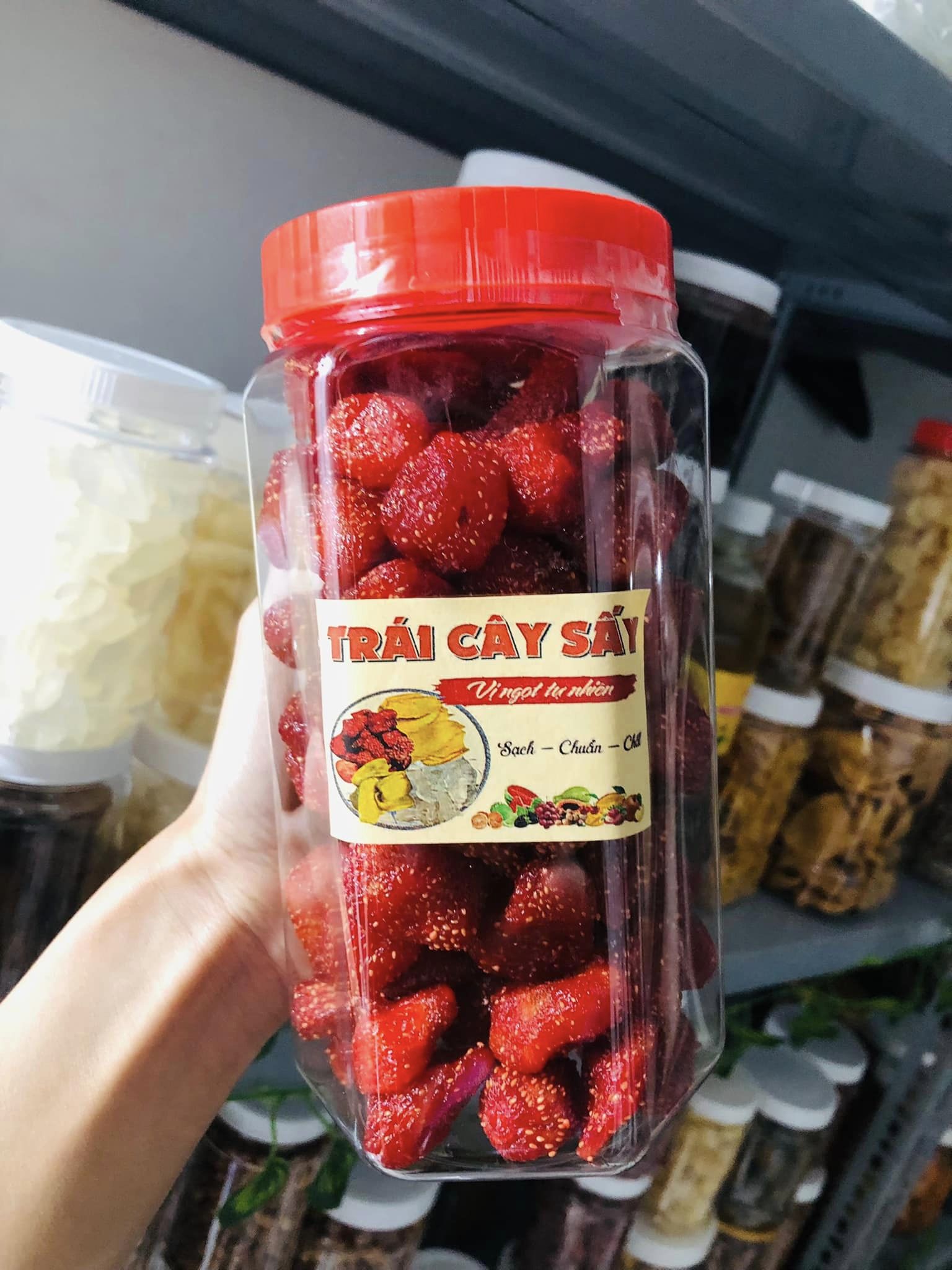 300gr dâu tây sấy dẻo vẫn giữ vị tươi ngon
