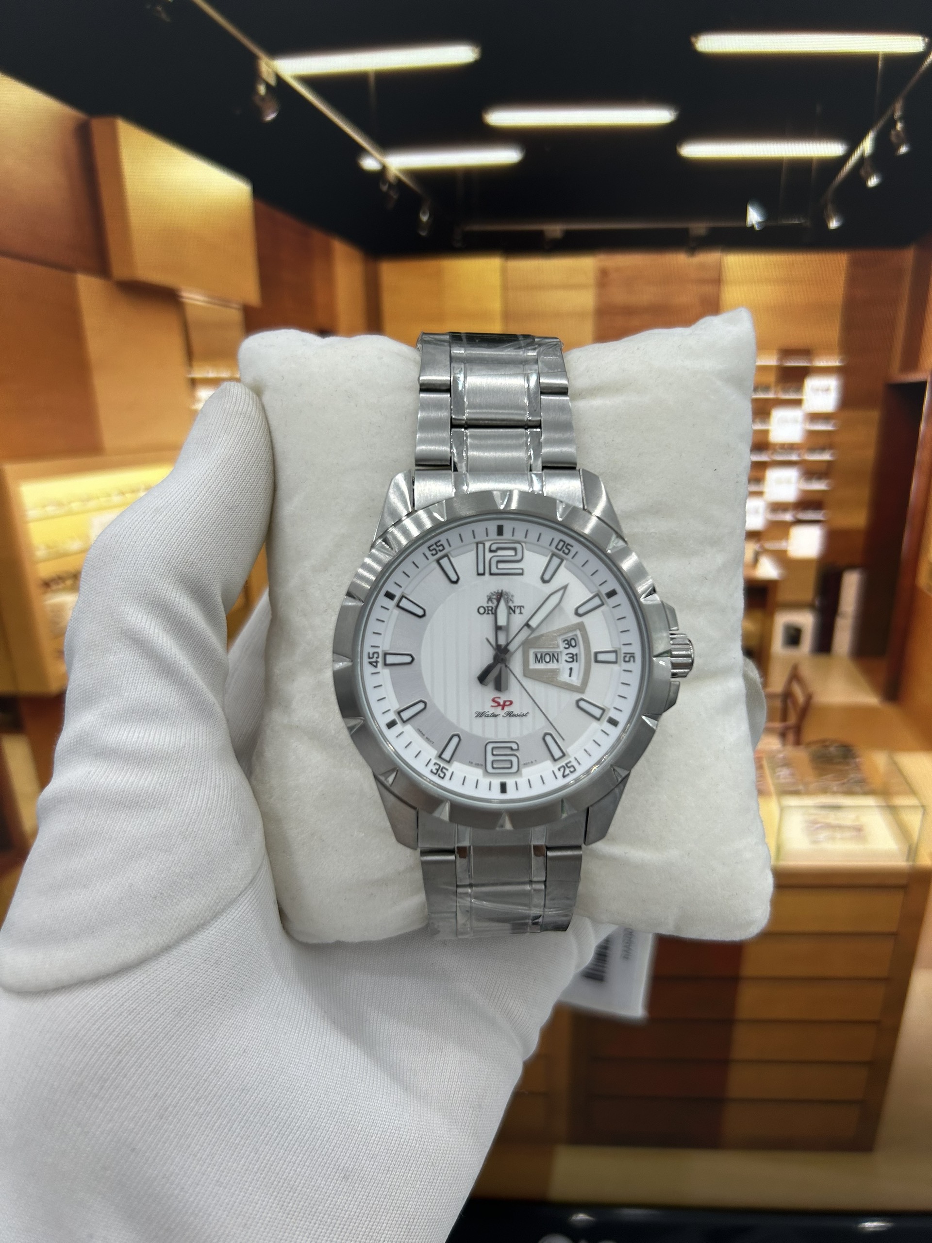 Đồng hồ nam orient fug1x005w9 chính hãng quartz full hộp , túi , bảo hành hãng 3 năm