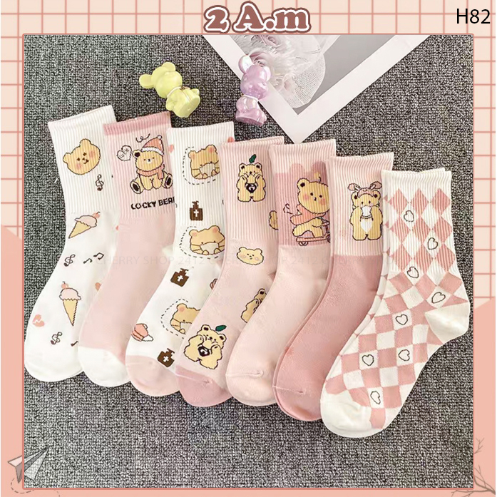 Tất vớ trắng nữ cổ cao họa tiết gấu đơn giản, chất liệu cotton thoáng khí