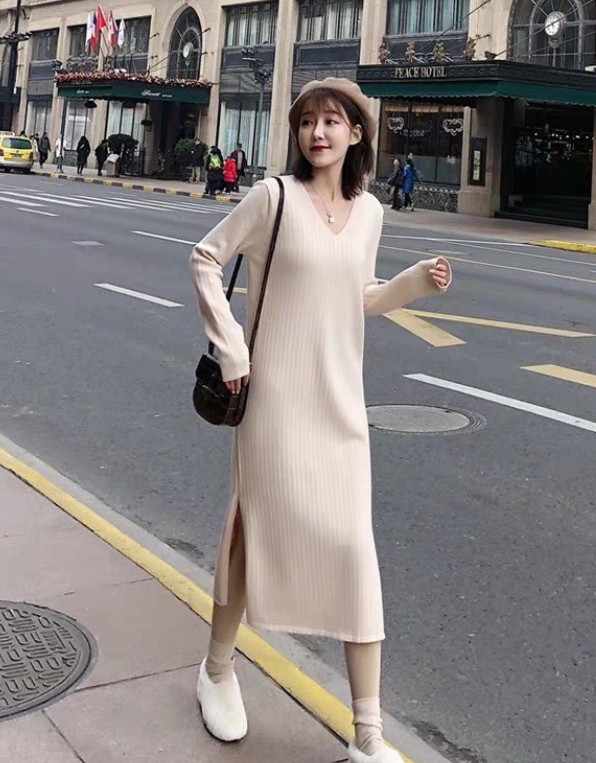 Váy bầu cổ tim dài tay dáng rộng vải len tăm xẻ tà