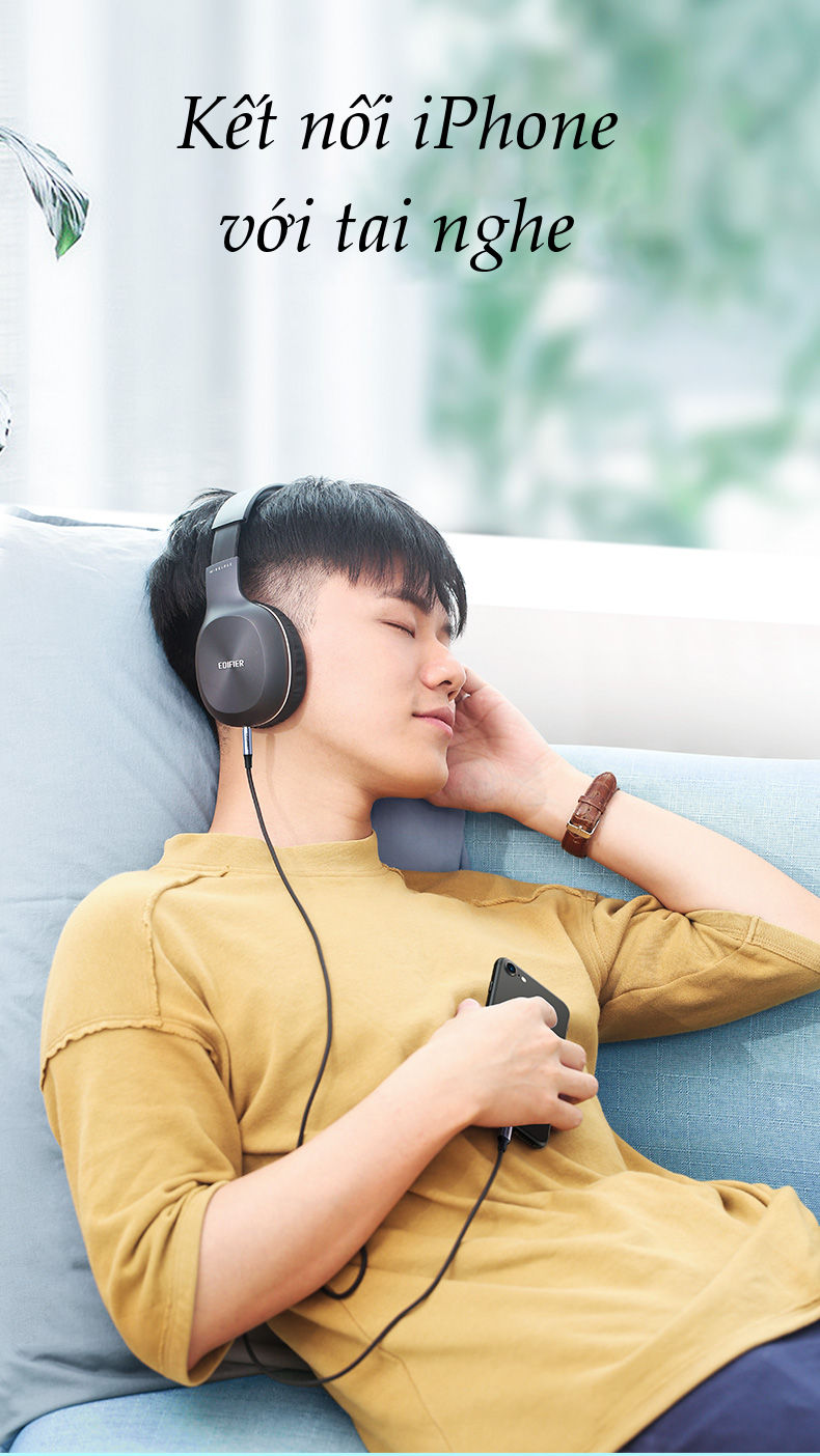 Dây chuyển đổi cổng Lightning sang chuẩn giắc 3.5mm cho phép kết nối iPhone với các thiết bị âm thanh như: loa, tai nghe ... vỏ bện dài 1m UGREEN US315 Dây chuyển đổi cổng Lightning sang chuẩn giắc 3.5mm cho phép kết nối iPhone với các thiết bị âm thanh như: loa, tai nghe ... vỏ bện dài 1m UGREEN US315